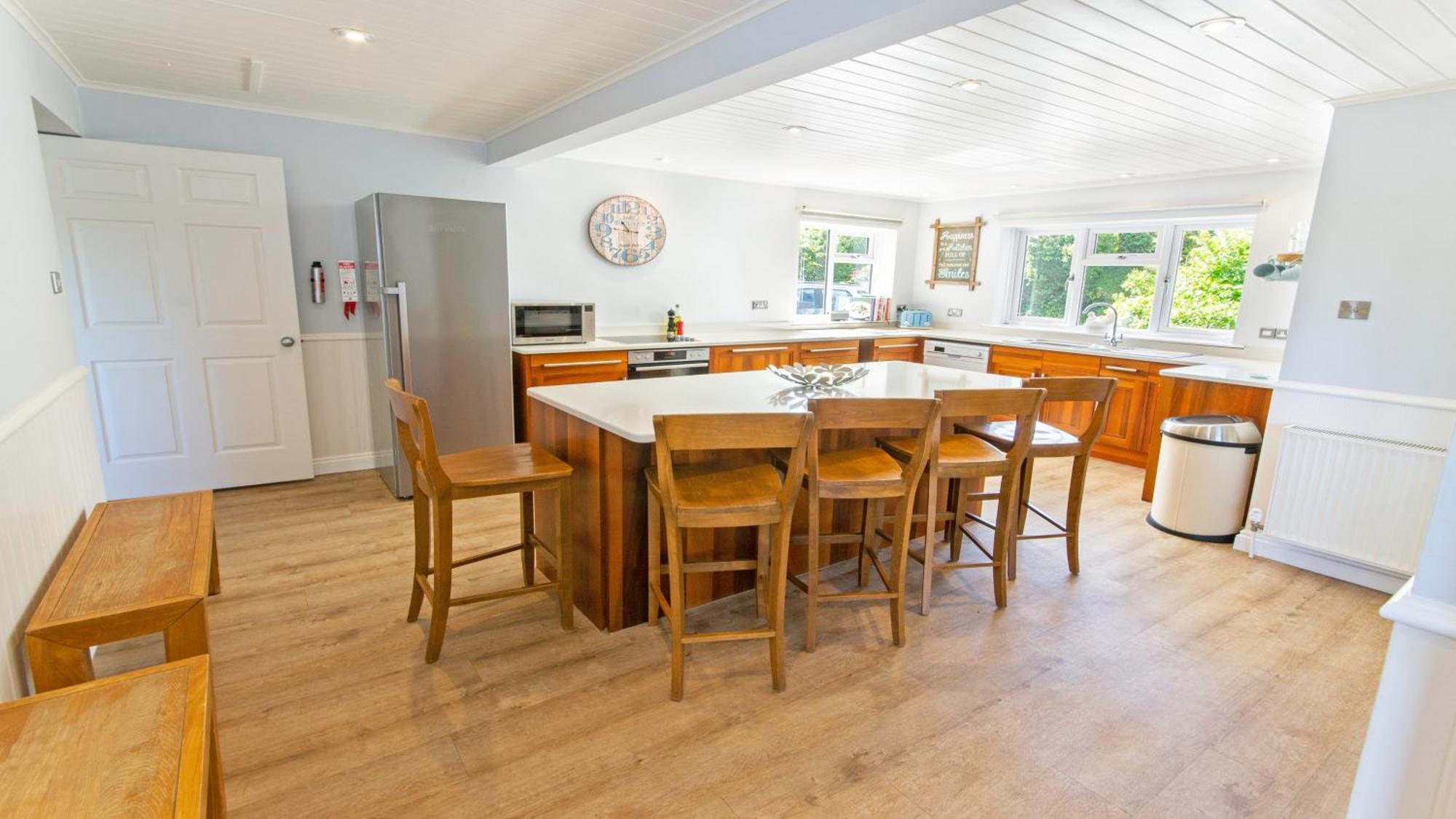 Ladywell Croyde - Super Stylish Large Home With Pool Table, Woodburner, Pizza Oven And Hot Tub Option, Sleeps 12 Exterior foto
