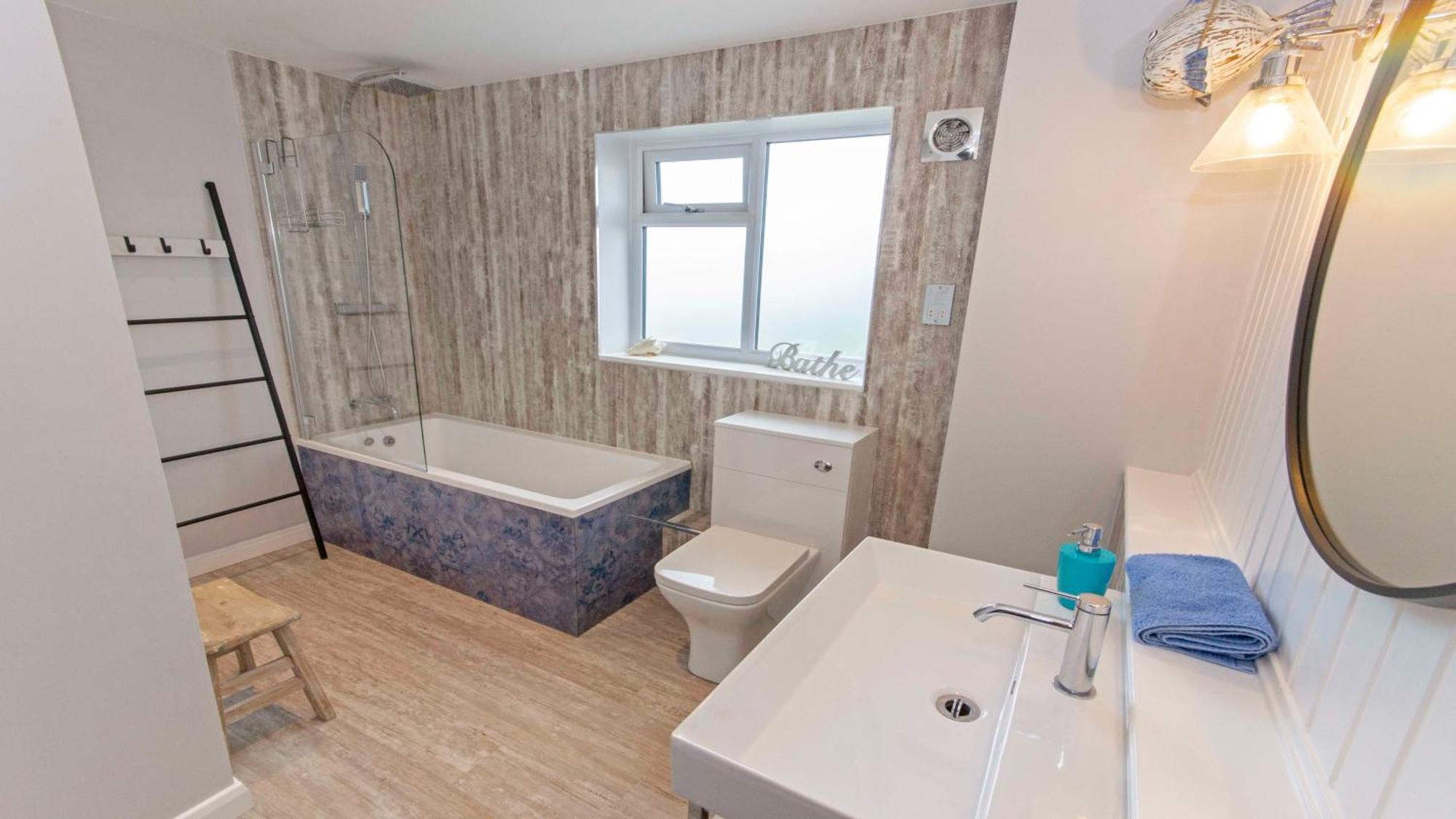 Ladywell Croyde - Super Stylish Large Home With Pool Table, Woodburner, Pizza Oven And Hot Tub Option, Sleeps 12 Exterior foto